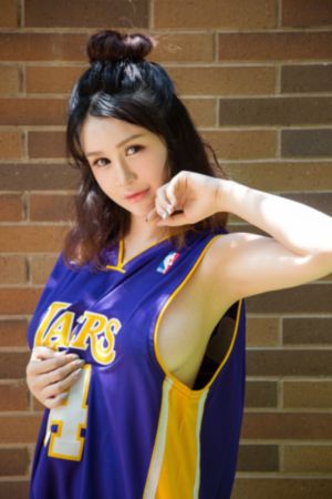鬼剧院之惊青艳女郎